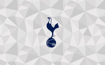 四喜娱乐快讯-克瓦拉茨赫利亚训练中指导年轻球员