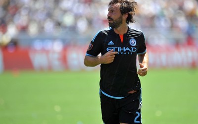 四喜娱乐动态-内马尔训练中秀技巧